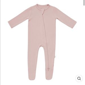 Kyte BABY Zippered Footie in Sunset. Size 18-24m